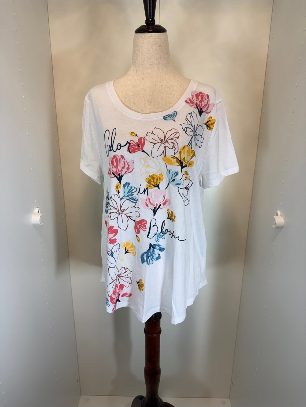 Style & Co. White Floral Scoop Neck Tee with Pink, Blue & Yellow Blooms